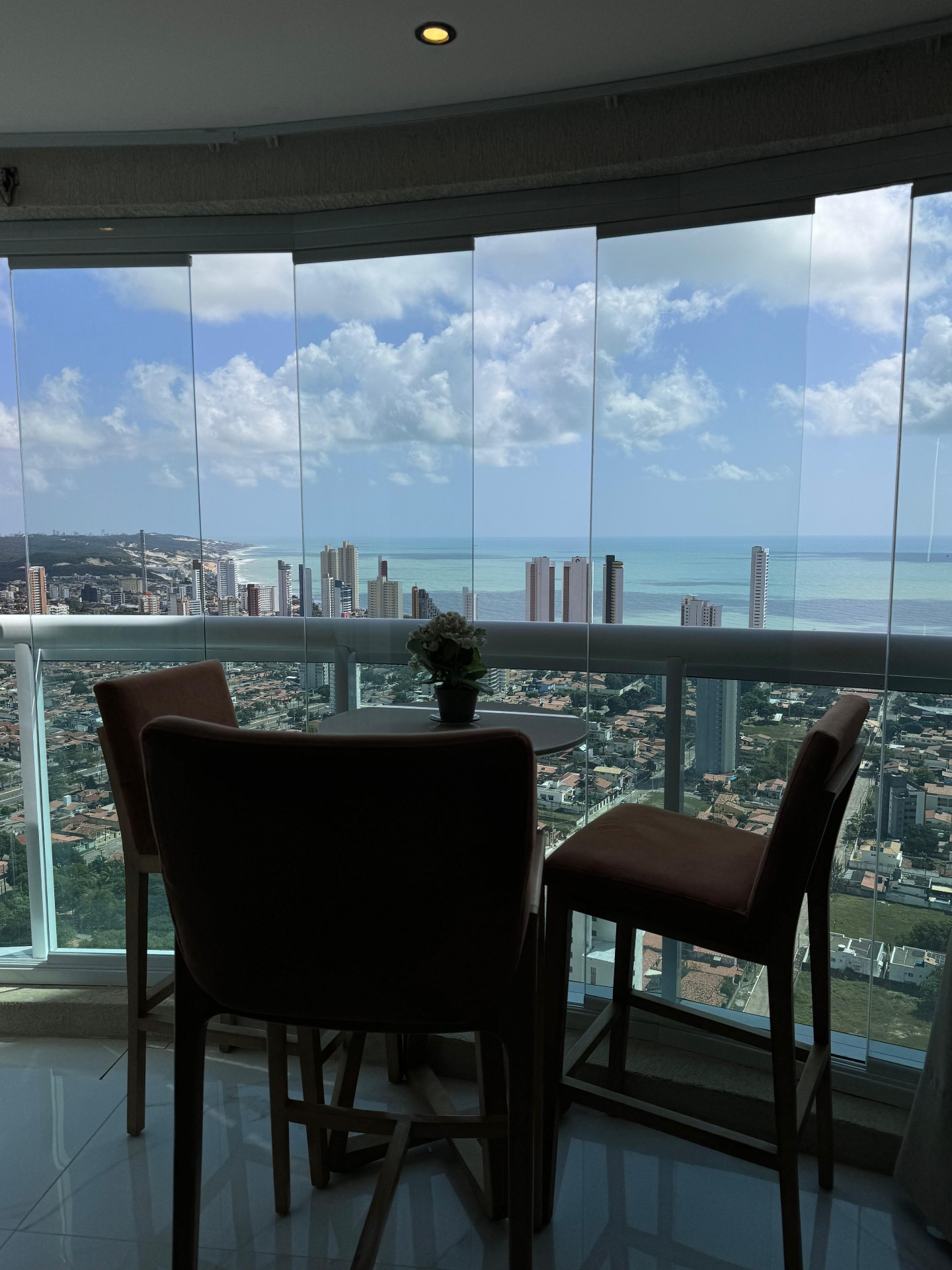 Apartamento de luxo com 2 quartos e suíte em Ponta Negra, Natal - À Venda