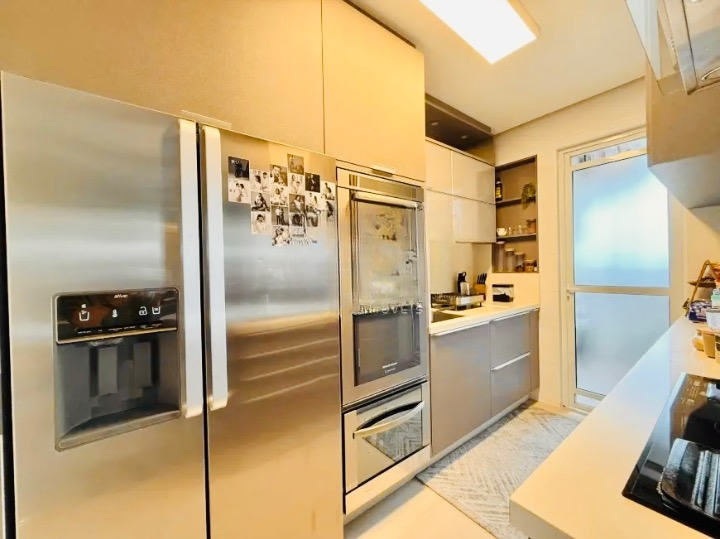 SEJA DONNO DESSE APARTAMENTO NO ESTREITO 